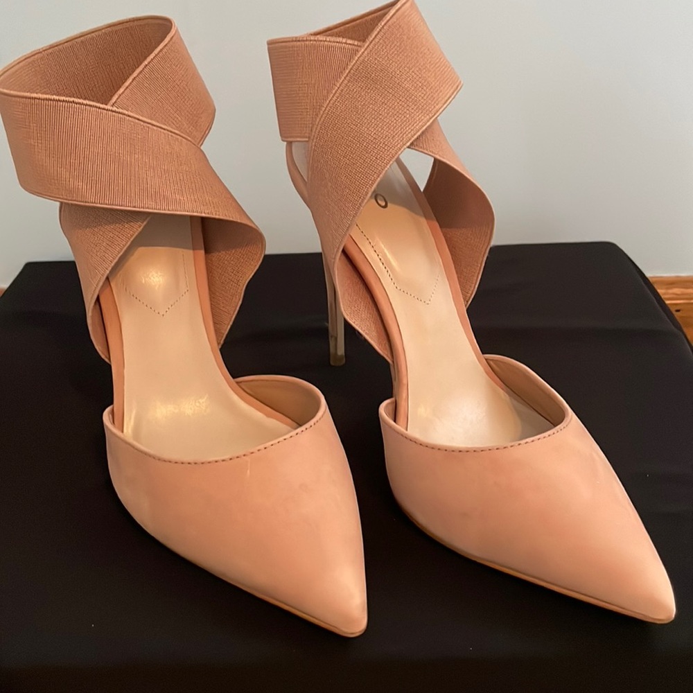 ALDO Nude heels